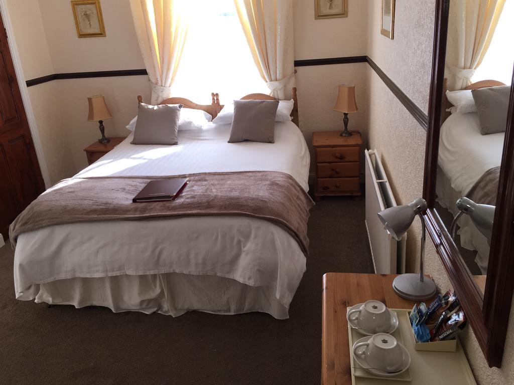 The Stuart House Hotel Scarborough Szoba fotó